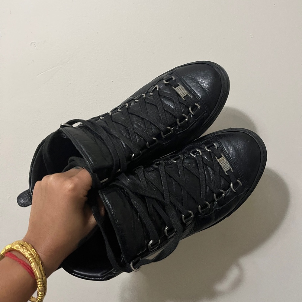 Balenciaga - Arena Leather High Sneaker - Picture 2 of 6